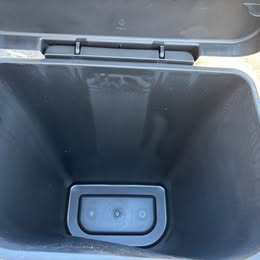 11gal lift top waste basket by brightroom